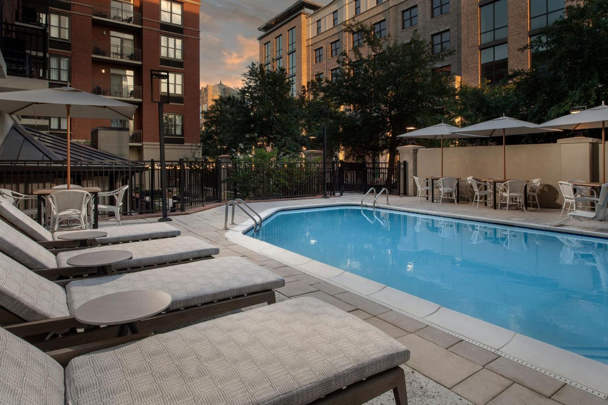 Courtyard By Marriott Savannah Downtown - Historic District Extérieur photo