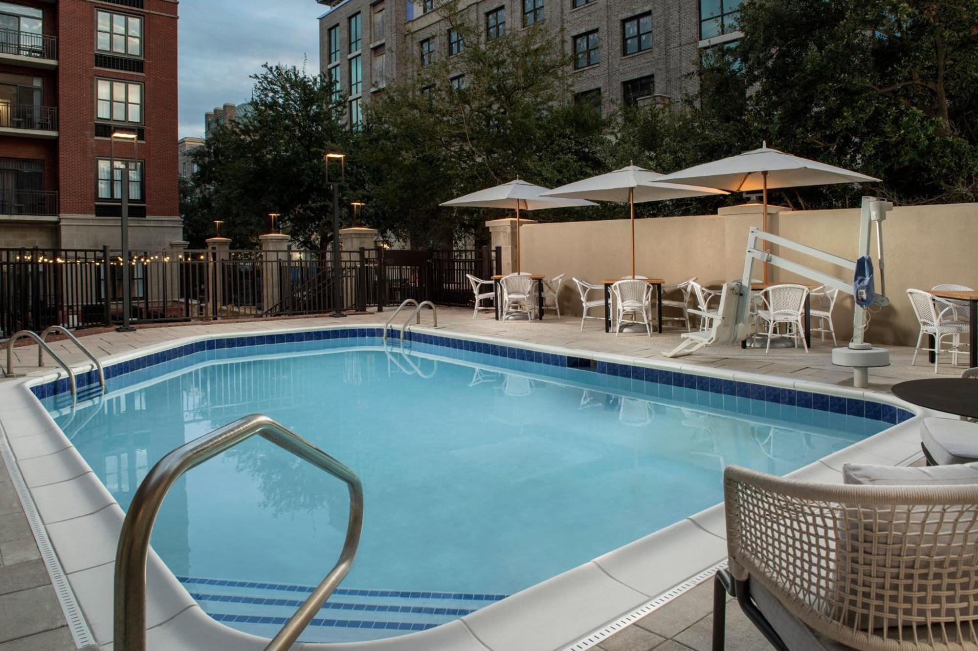 Courtyard By Marriott Savannah Downtown - Historic District Extérieur photo