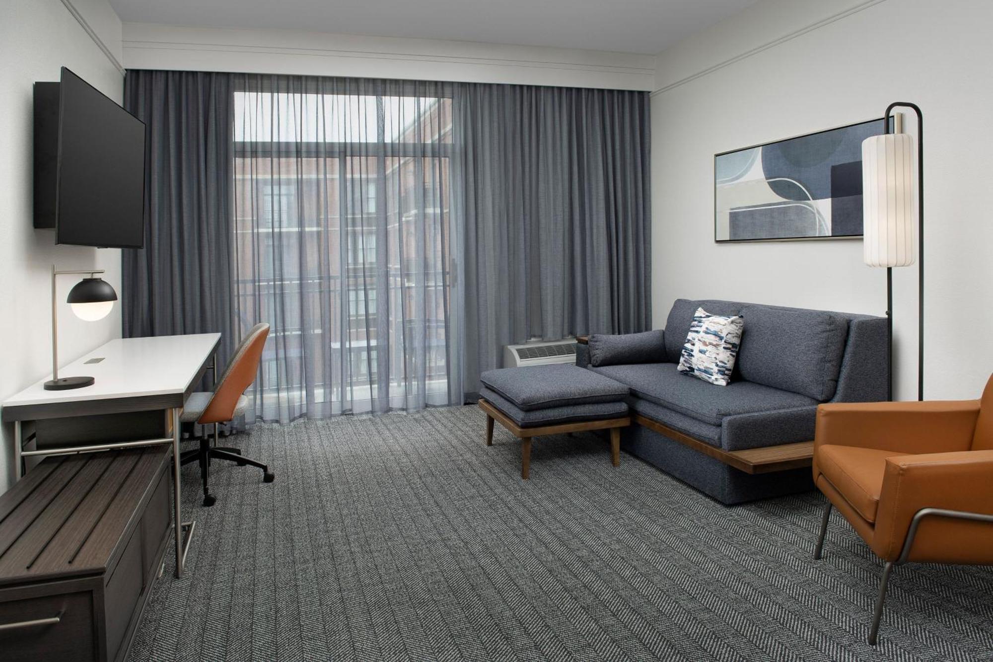 Courtyard By Marriott Savannah Downtown - Historic District Extérieur photo